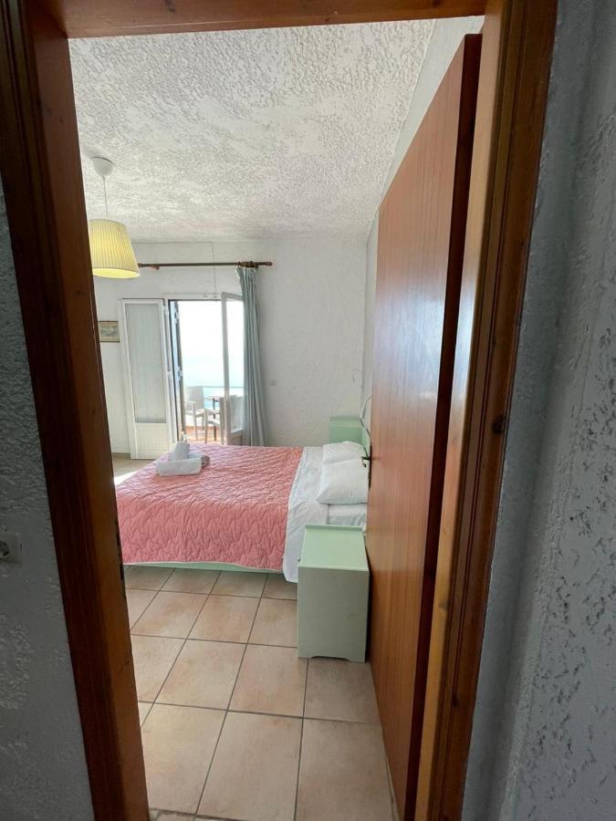 Yannis Apartments Barbati Exterior foto